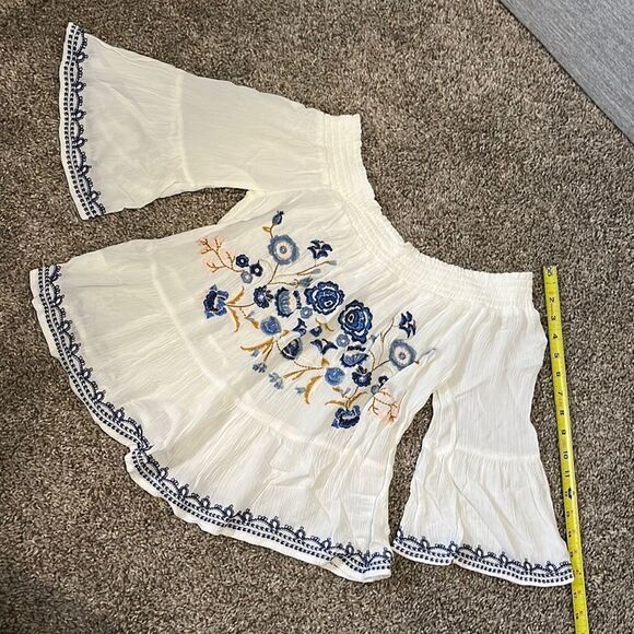 Off The Shoulder Top - Picture 1 of 4